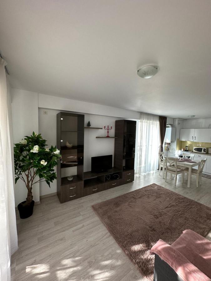 Fly Airport Residences & Therme-Self Check-In Otopeni Dış mekan fotoğraf