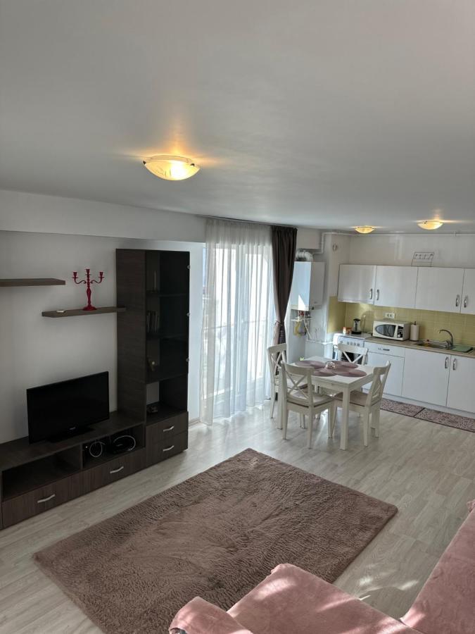 Fly Airport Residences & Therme-Self Check-In Otopeni Dış mekan fotoğraf