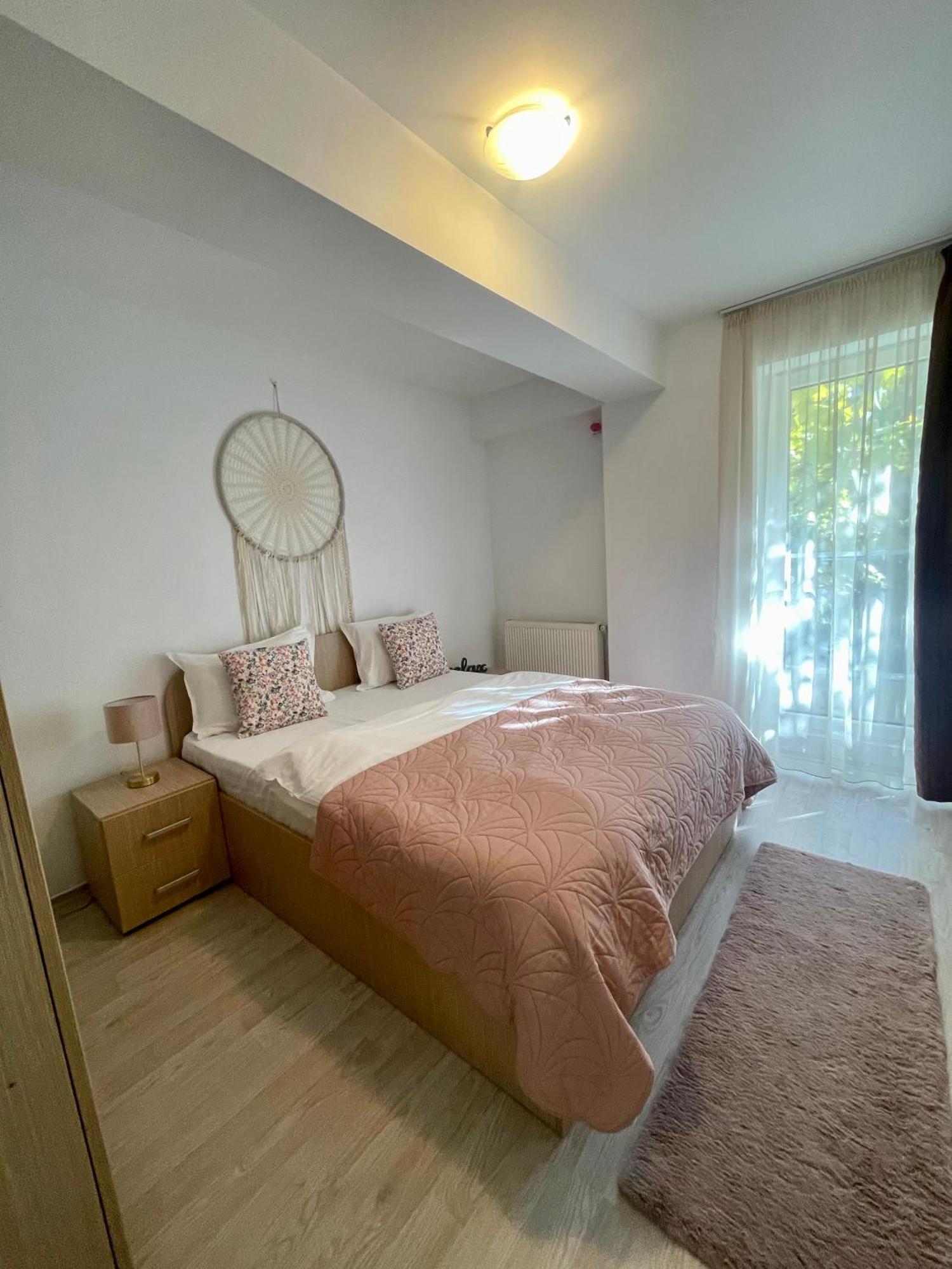 Fly Airport Residences & Therme-Self Check-In Otopeni Dış mekan fotoğraf