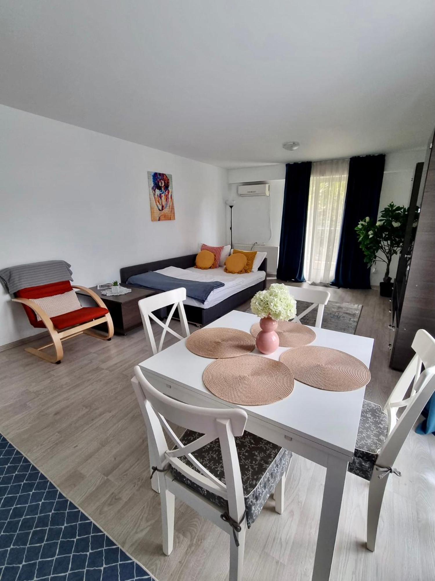 Fly Airport Residences & Therme-Self Check-In Otopeni Dış mekan fotoğraf
