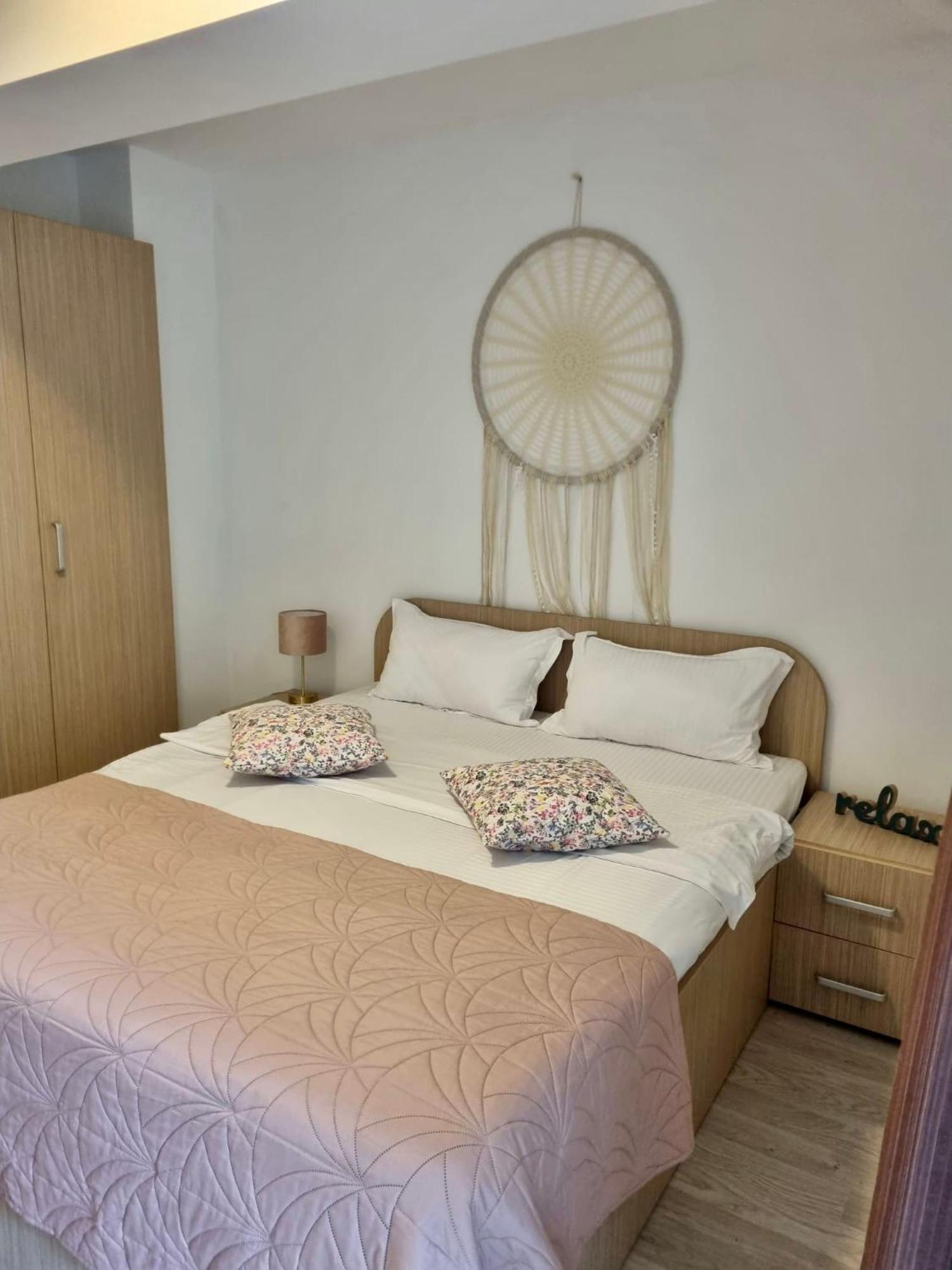 Fly Airport Residences & Therme-Self Check-In Otopeni Dış mekan fotoğraf