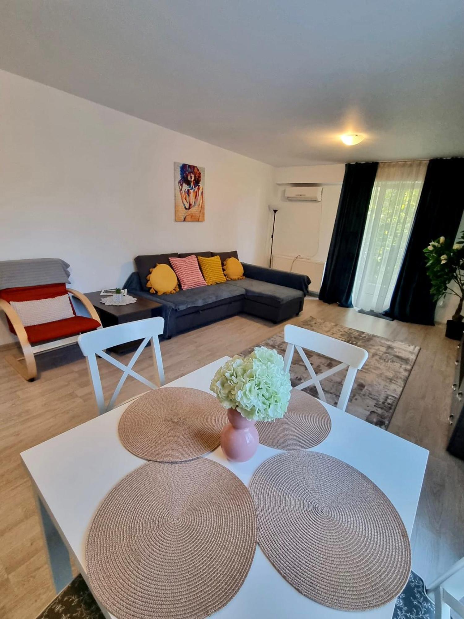 Fly Airport Residences & Therme-Self Check-In Otopeni Dış mekan fotoğraf